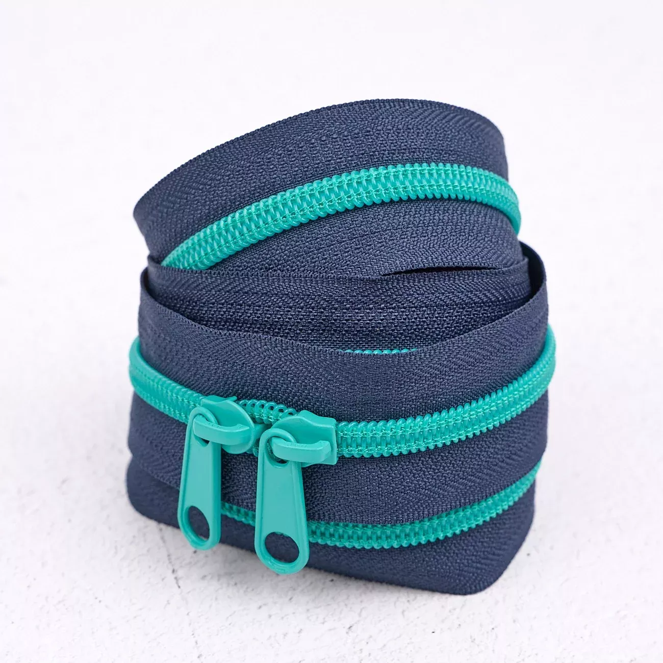 40in Handbag Zipper Blueberry Breeze
