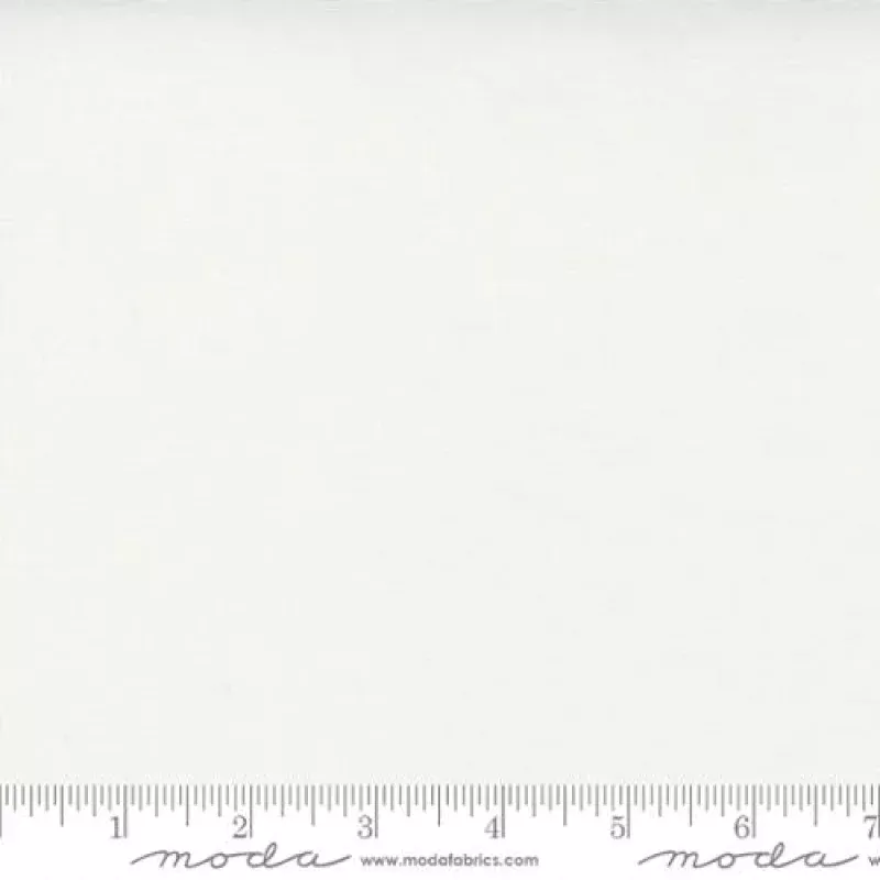 Bella Solids – Quilting Cotton Fabric – Basic Solid – Off White