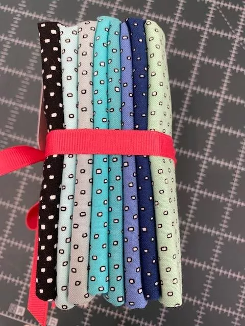 Pixie Square Dot 8 FQ Bundle - Krista