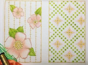 The Plum Stitchery – Flower Wristlet