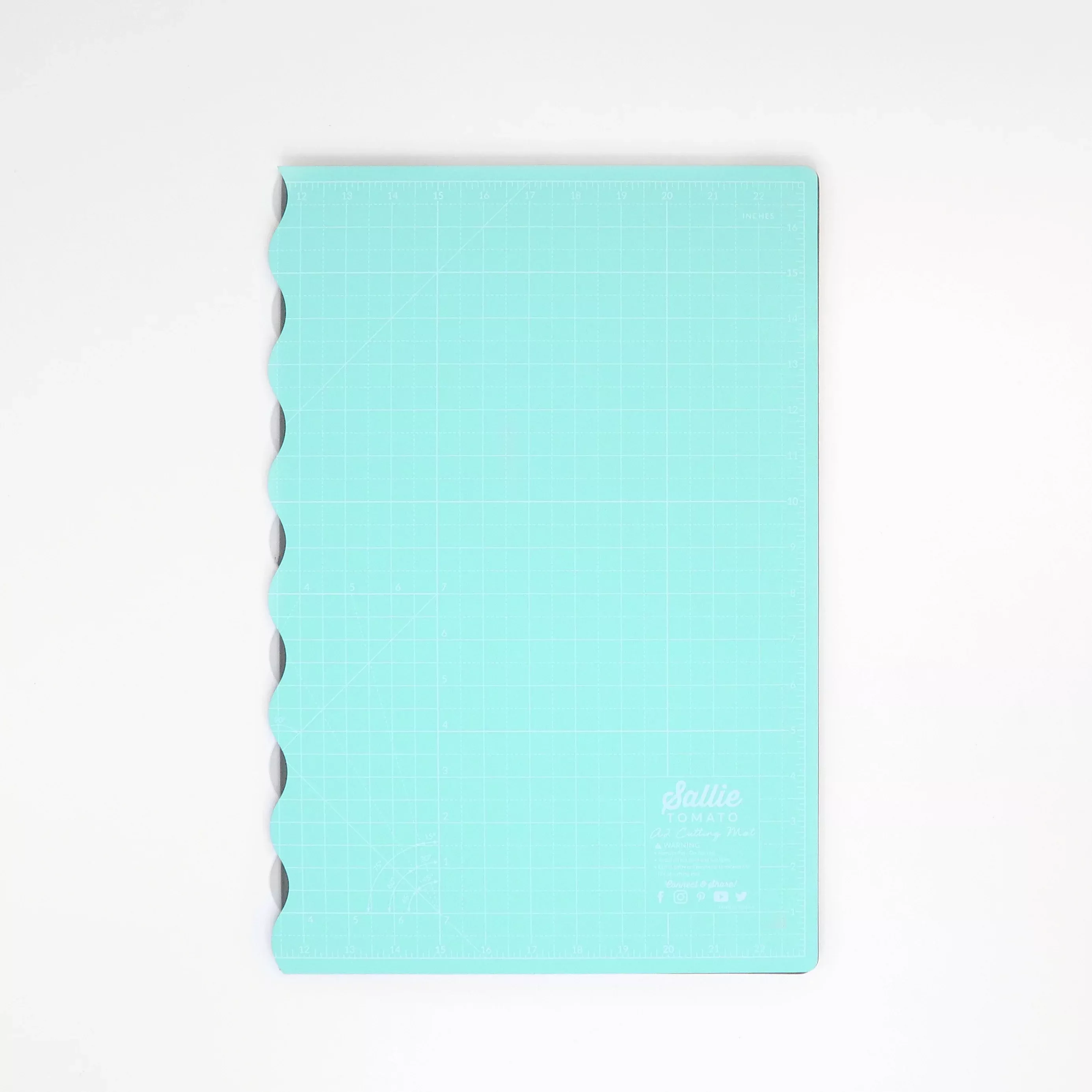 Sallie Tomato A2 Foldable Cutting Mat