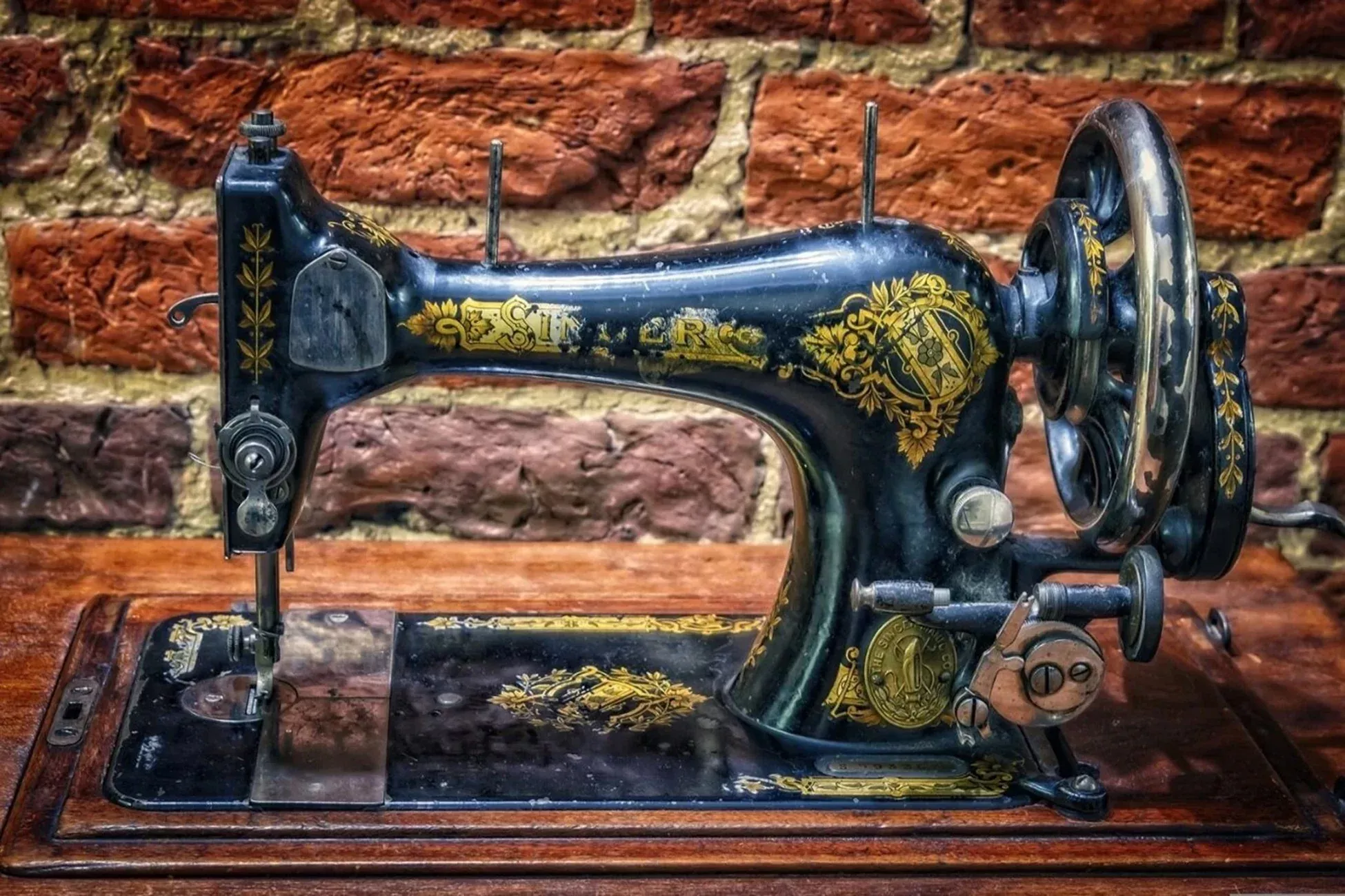 Vintage Singer Panel 24in x 16in